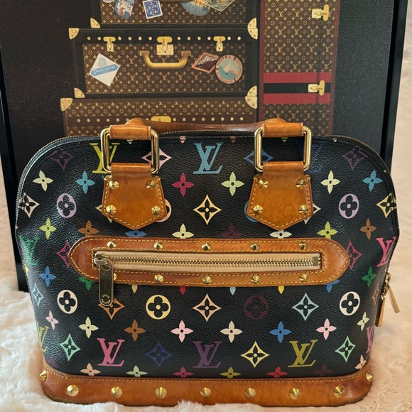 Louis Vuitton Bag - Picture 1 of 13